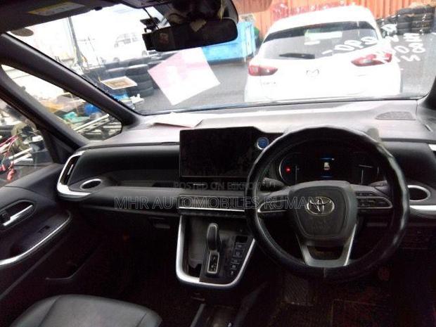 Toyota Noah 2022 Black