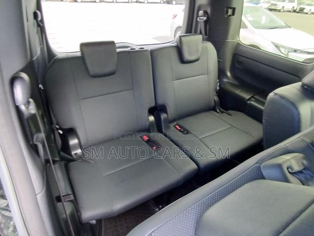 Toyota Esquire 2.0 FWD (8 seater) 2021 Black