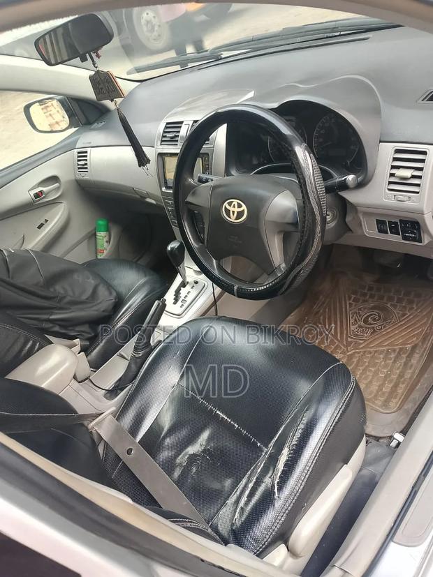 Toyota Axio 2010 Silver