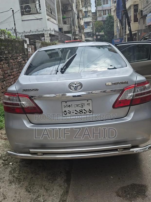 Toyota Premio 2010 Silver