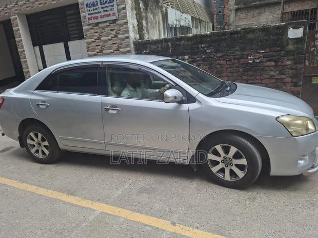 Toyota Premio 2010 Silver