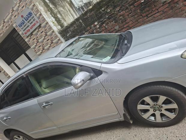 Toyota Premio 2010 Silver