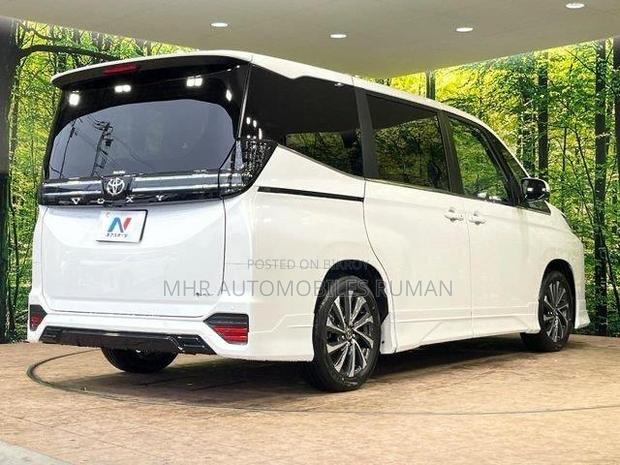 New Toyota Voxy Hybrid S-G 2WD 7-Seater 2026 Pearl