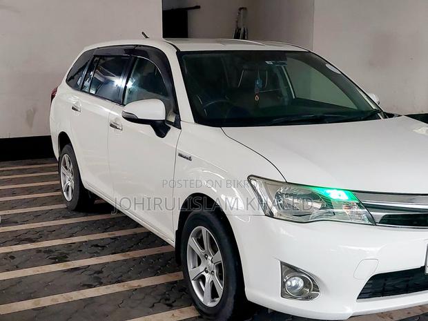 Toyota Axio 1.5 Hybrid 2WD 2015 White