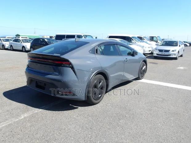 Toyota Prius 2023 Gray