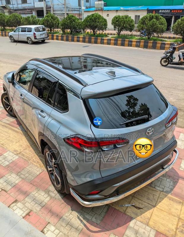 Toyota Corolla Cross LE 2025 Gray