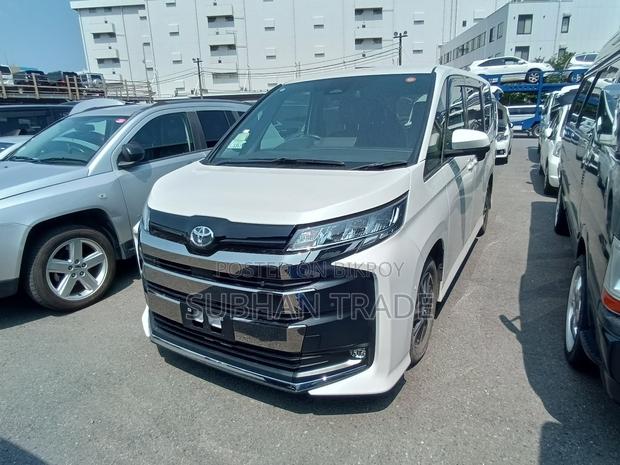 Toyota Noah 2022 Pearl