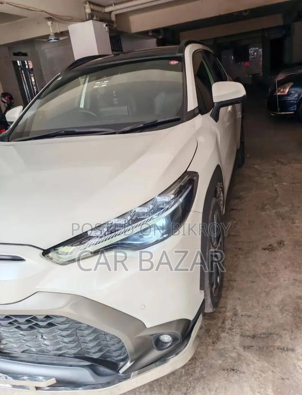 Toyota Corolla Cross 1.8 Hybrid FWD 2021 Pearl