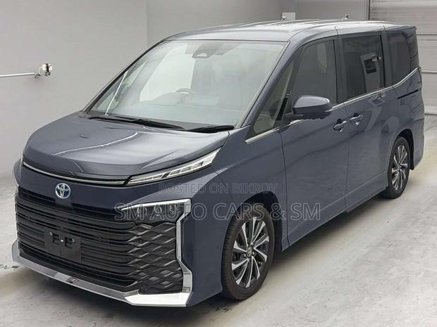 Toyota Voxy Hybrid S-Z 2WD 7-Seater 2023 Gray