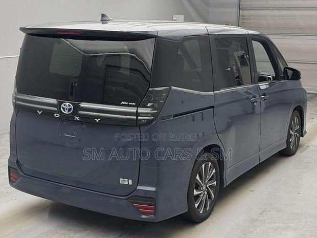 Toyota Voxy Hybrid S-Z 2WD 7-Seater 2023 Gray