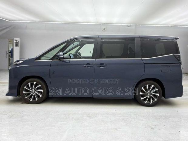 Toyota Voxy Hybrid S-Z 2WD 7-Seater 2023 Gray