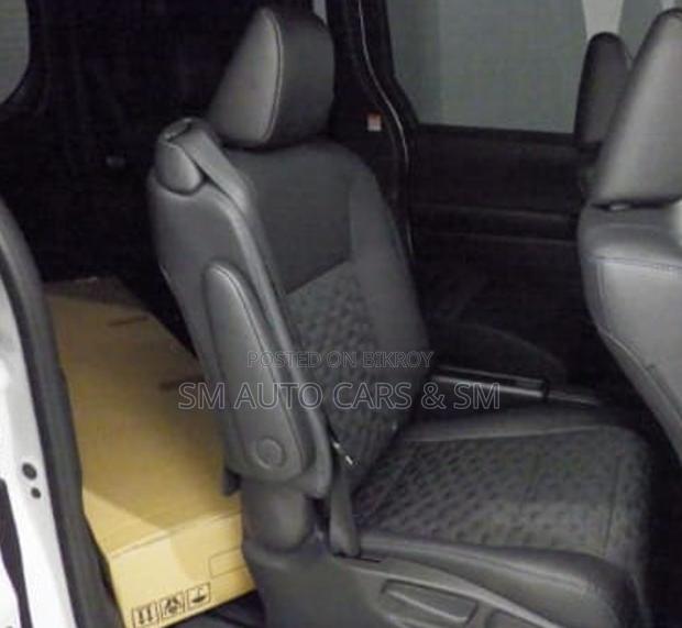 Toyota Voxy Hybrid S-Z 2WD 7-Seater 2023 Pearl