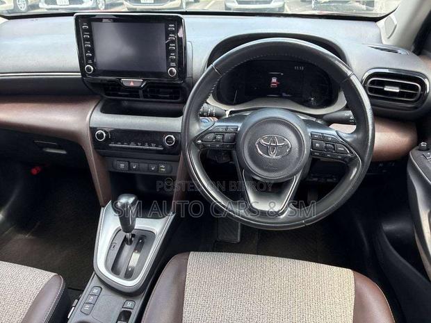 Toyota Yaris Cross 1.5 Hybrid FWD 2021 Red