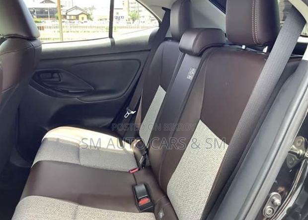 Toyota Yaris Cross 1.5 Hybrid FWD 2021 Black