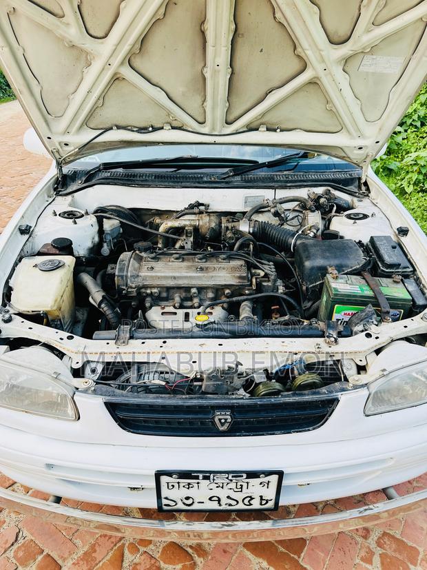 Toyota Corolla Sedan 1996 White