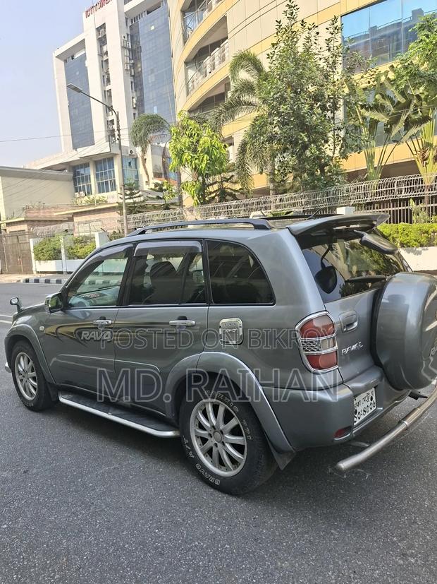 Toyota RAV4 2005 Gray