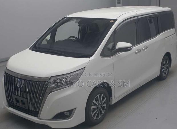 Toyota Esquire 1.8 FWD Hybrid (7 seater) 2021 White