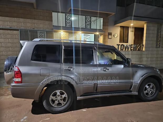 Mitsubishi Pajero Sport 2004 Gold