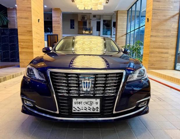 Toyota Crown 2016 Blue