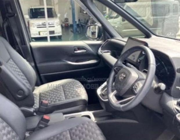 Toyota Voxy Hybrid S-Z 2WD 7-Seater 2023 Gray