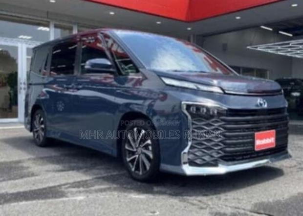 Toyota Voxy Hybrid S-Z 2WD 7-Seater 2023 Gray