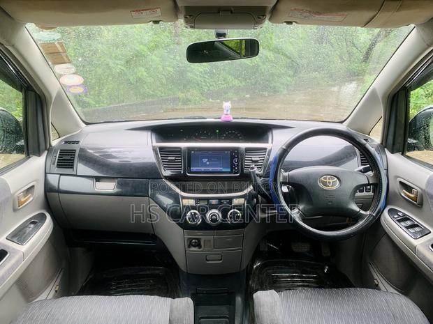 Toyota Noah 2.0 FWD (8 Seater) 2004 Gray