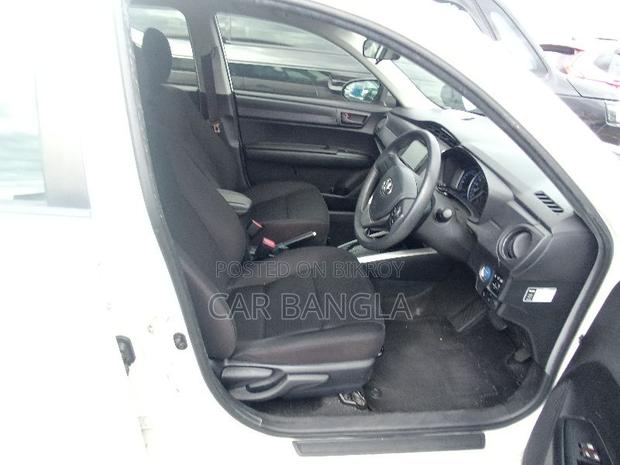 Toyota Corolla Fielder 2021 White