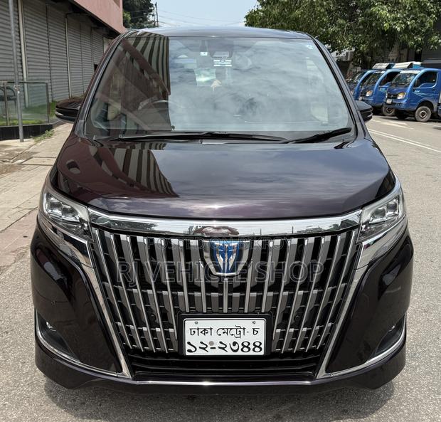 Toyota Esquire 1.8 FWD Hybrid (7 seater) 2019 Maroon