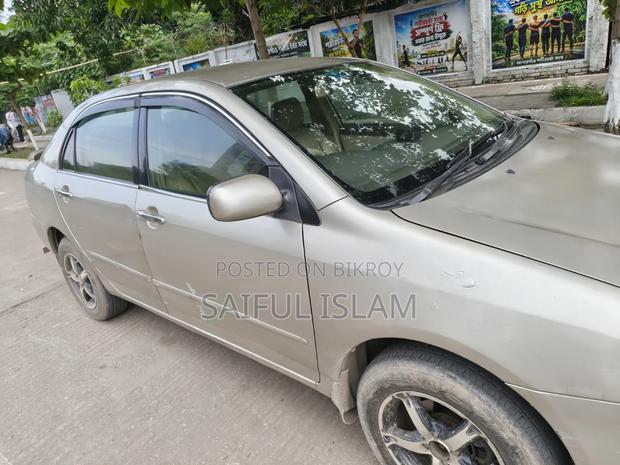 Toyota Corolla 2002 Gold