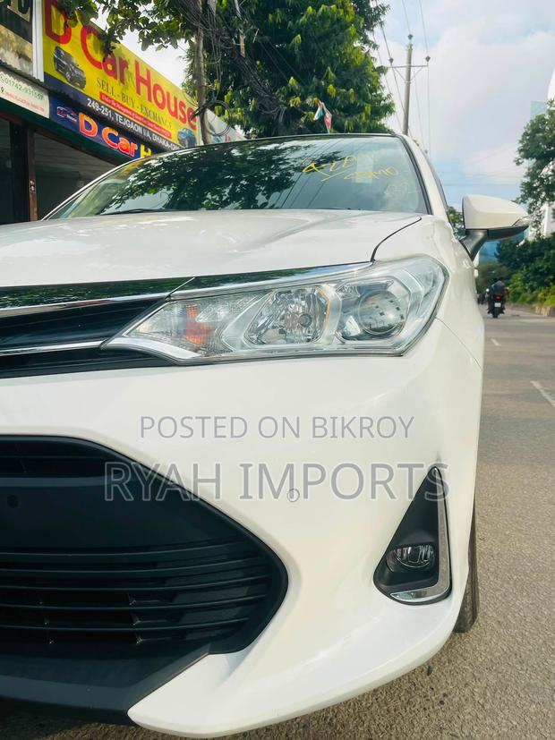 Toyota Corolla Fielder 1.5 Hybrid FWD 2021 White