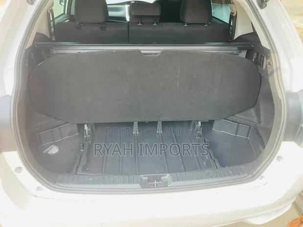 Toyota Corolla Fielder 1.5 Hybrid FWD 2021 White