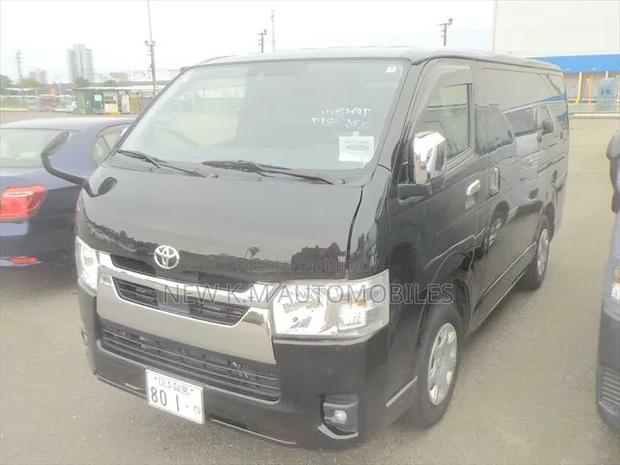 Toyota Grand HiAce 2002 Black