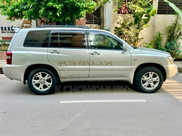 Toyota Kluger 2003 Silver
