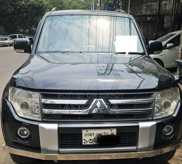 Mitsubishi Pajero 2006 Black