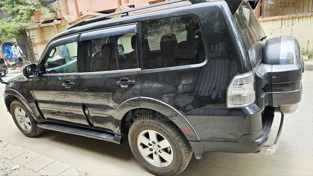 Mitsubishi Pajero 2006 Black