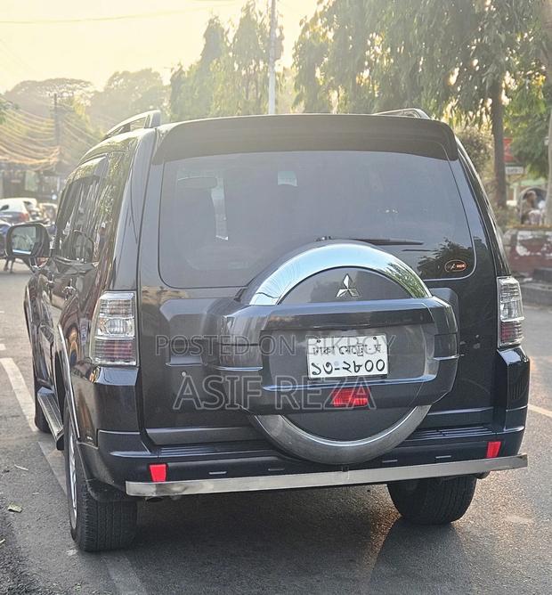 Mitsubishi Pajero 2006 Black