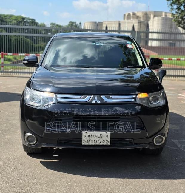 Mitsubishi Outlander 2013 Black