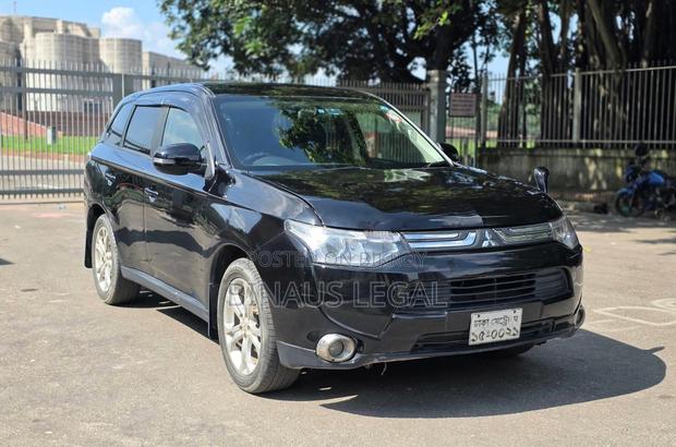 Mitsubishi Outlander 2013 Black