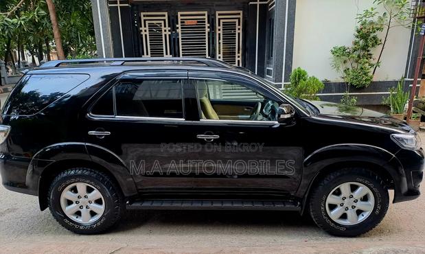 Toyota Fortuner 2013 Black