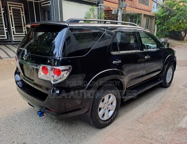 Toyota Fortuner 2013 Black