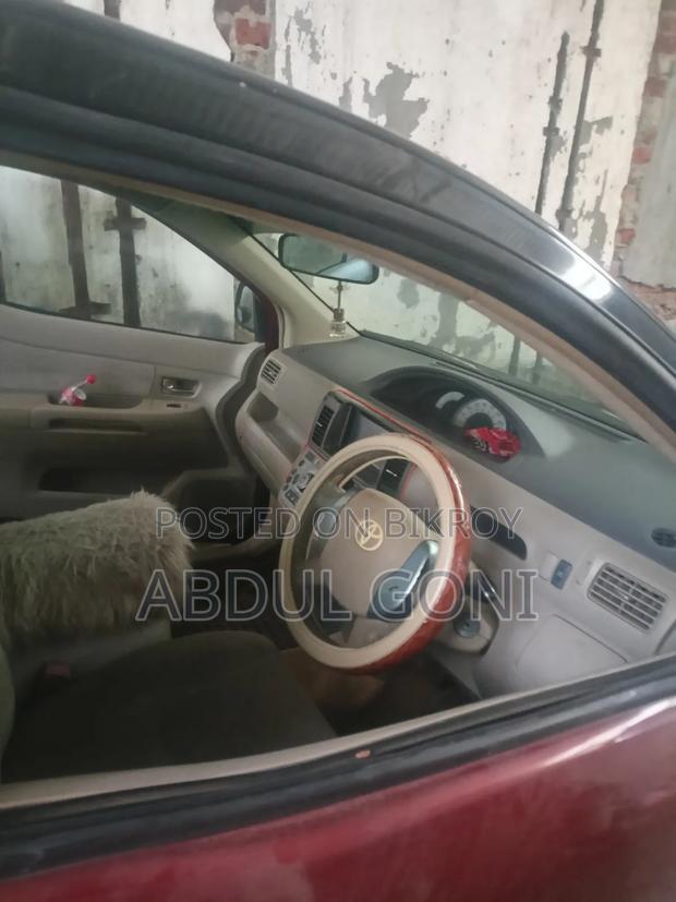Toyota Raum 2006 Red