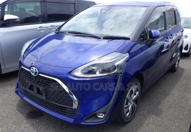Toyota Sienta 2021 Blue