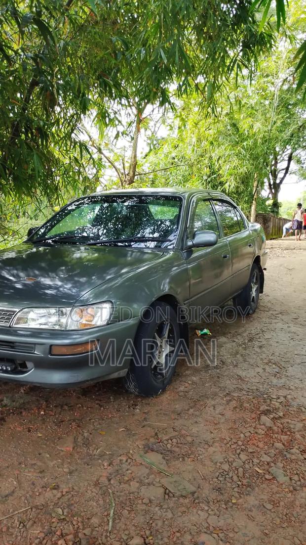 Toyota Corolla 1997 Silver