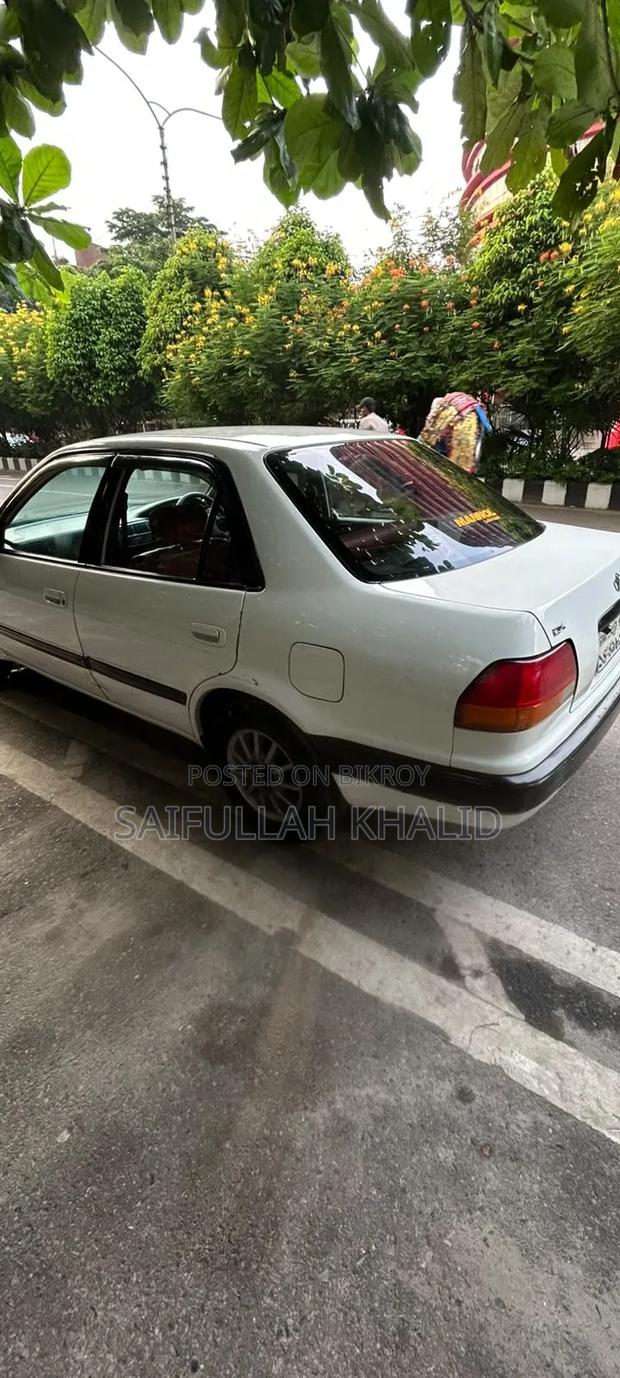 Toyota Corolla Sedan 1996 White
