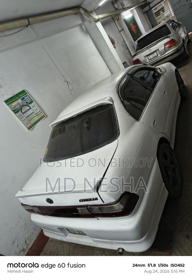 Toyota Corolla 2011 White