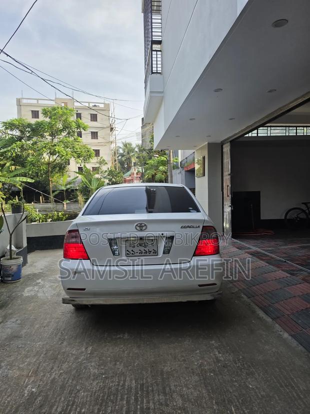 Toyota Corolla Sedan Automatic 2005 White
