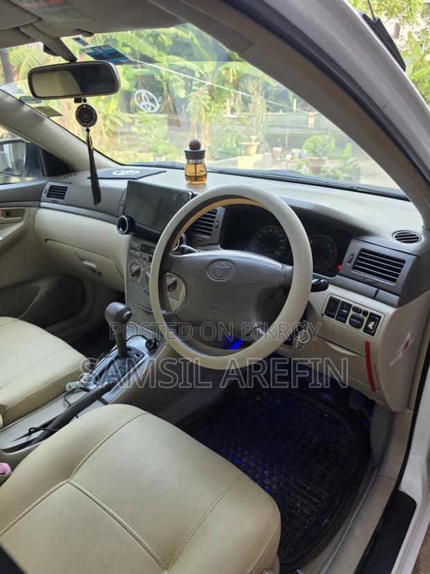 Toyota Corolla Sedan Automatic 2005 White