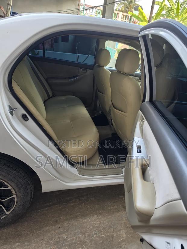 Toyota Corolla Sedan Automatic 2005 White
