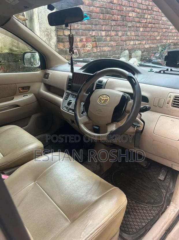 Toyota Raum 2004 Beige