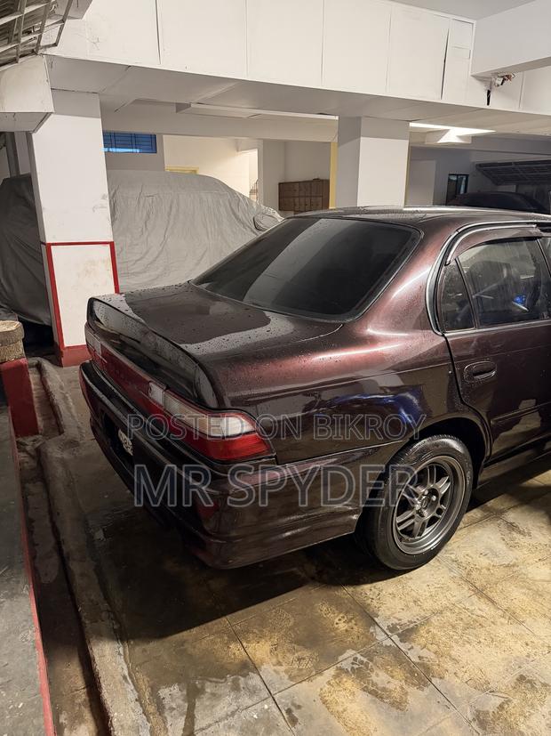 Toyota Corolla Sedan 1996 Maroon